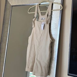 Hollister beige jumper